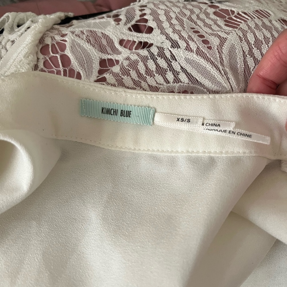NWOT white pleated Kimono style cover up jacket kimchi blue - Picture 6 of 10